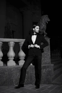 old hollywood dress to impress