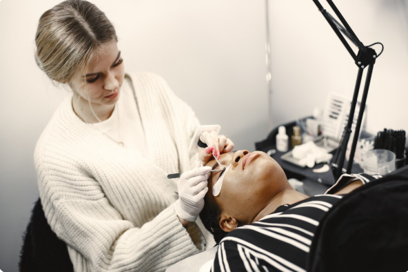 Master Your Craft: Top Eyelash Extension Course