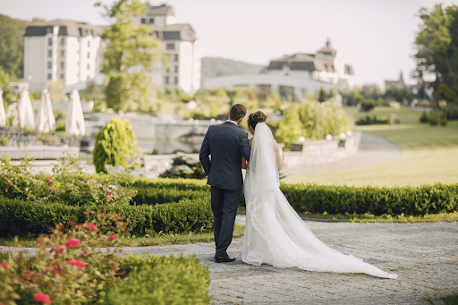 Financing the Perfect Bridal Look: A Style Guide to Wedding Wardrobe Budgeting